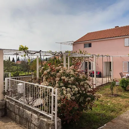 Ani - Two Bedroom With Terrace And Garden View Appartement *