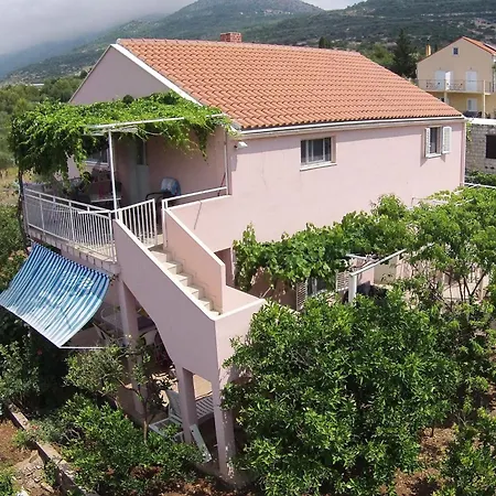 Ani - Two Bedroom With Terrace And Garden View Apartment