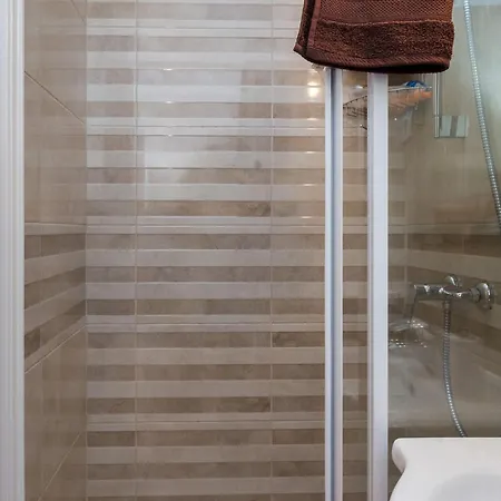 Appartement Ani - Two Bedroom With Terrace And Garden View