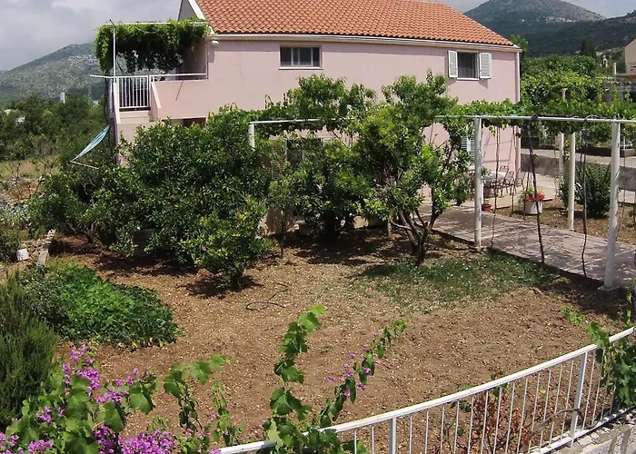 Ani - Two Bedroom With Terrace And Garden View