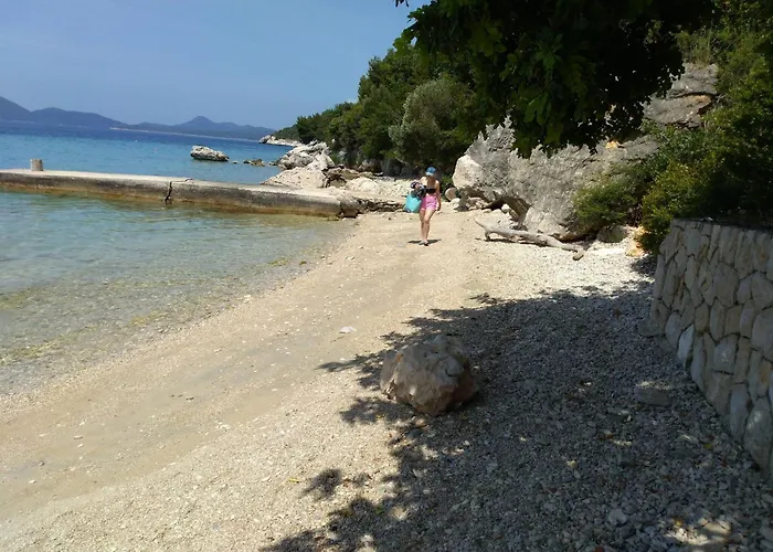 Ani - Two Bedroom With Terrace And Garden View * Banići