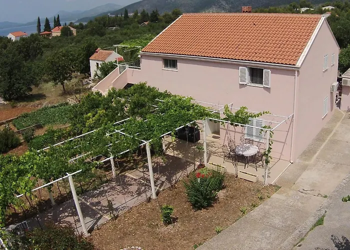 Ani - Two Bedroom With Terrace And Garden View